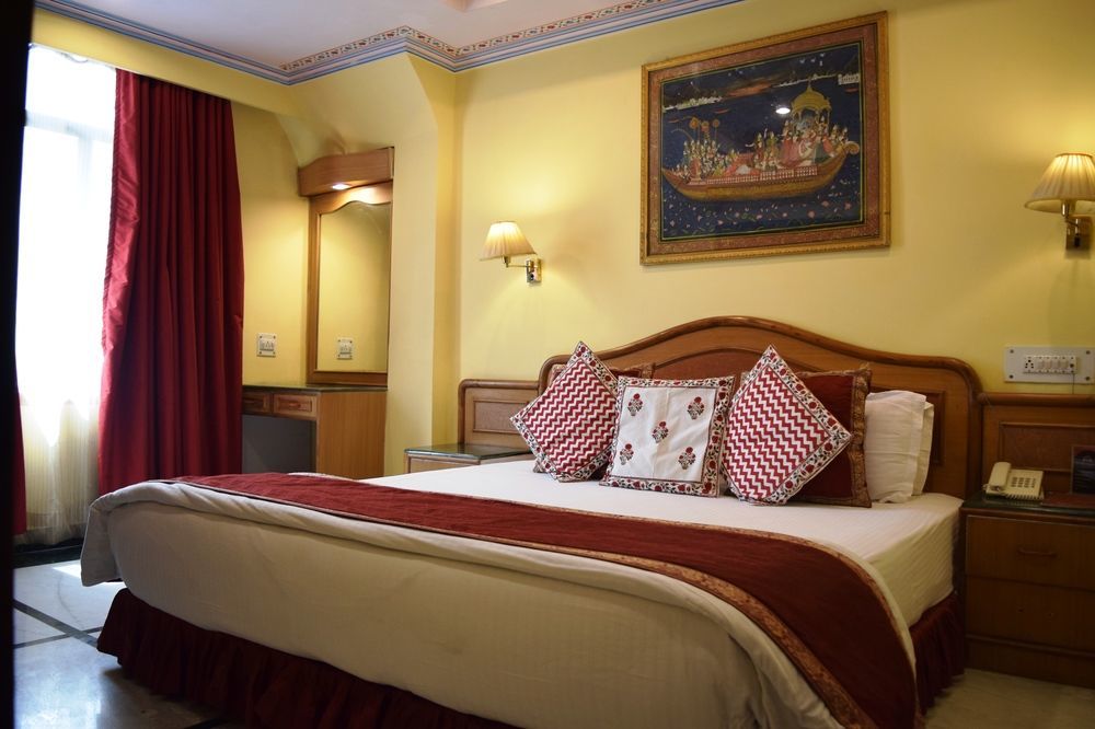 Hotel Fort Chandragupt Jaipur Bagian luar foto