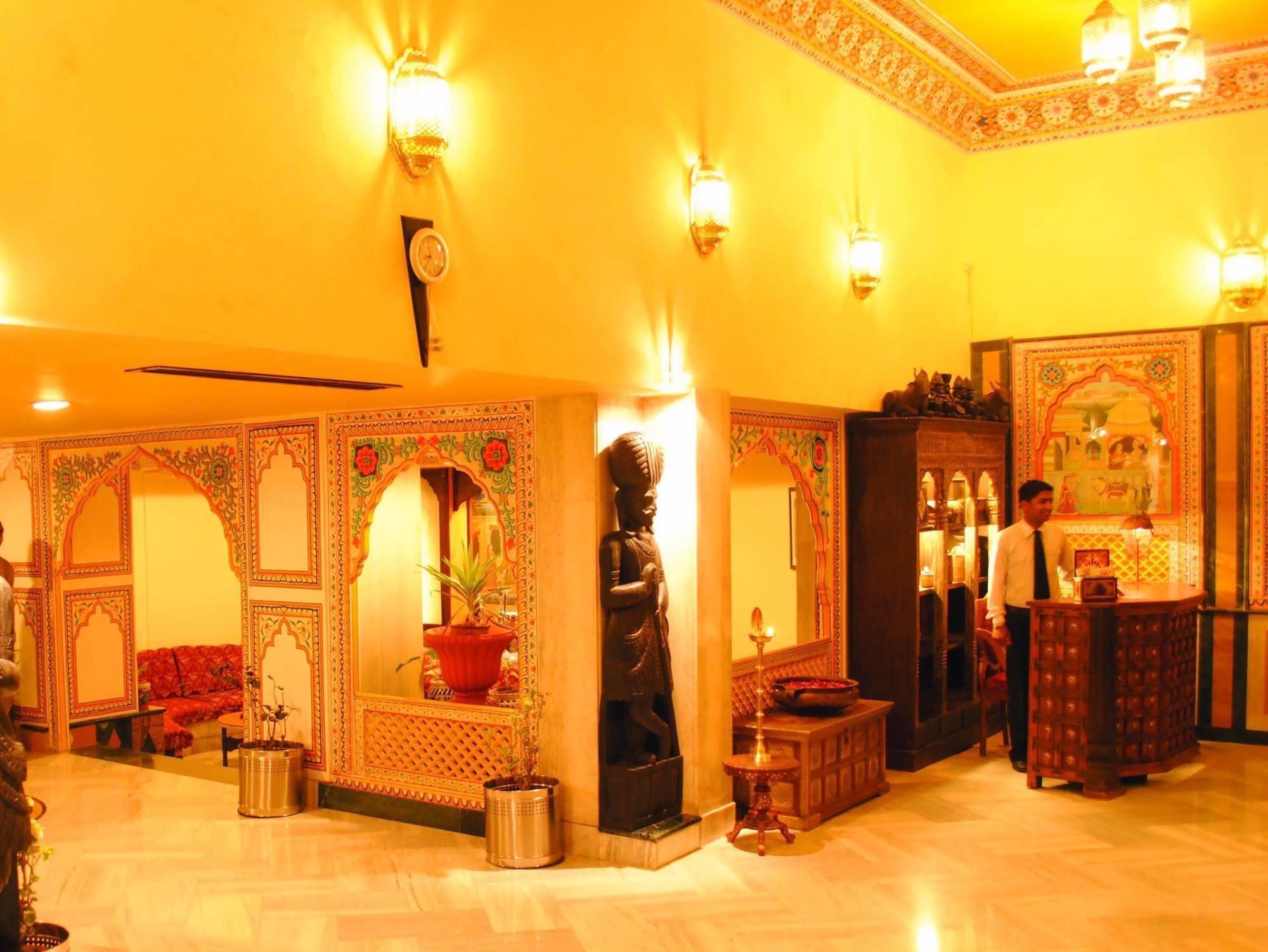 Hotel Fort Chandragupt Jaipur Bagian luar foto
